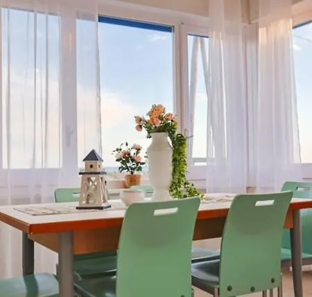 Apartment N